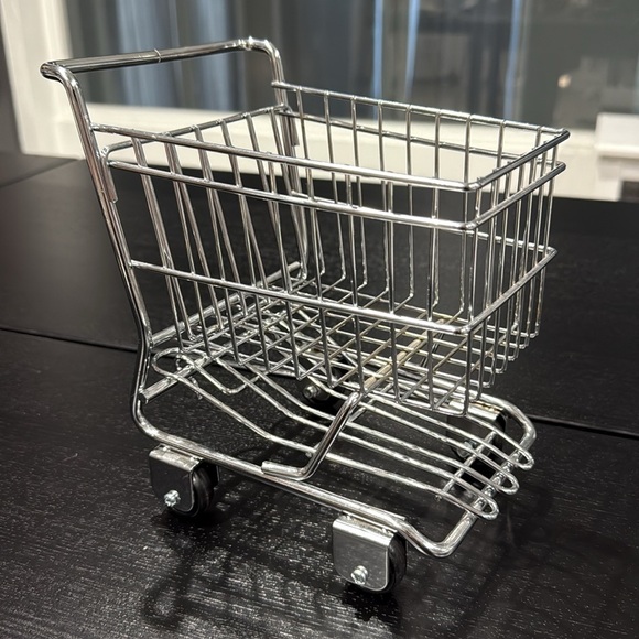 Miniature Silver Metal Rolling Functioning Shopping Cart - Picture 2 of 9